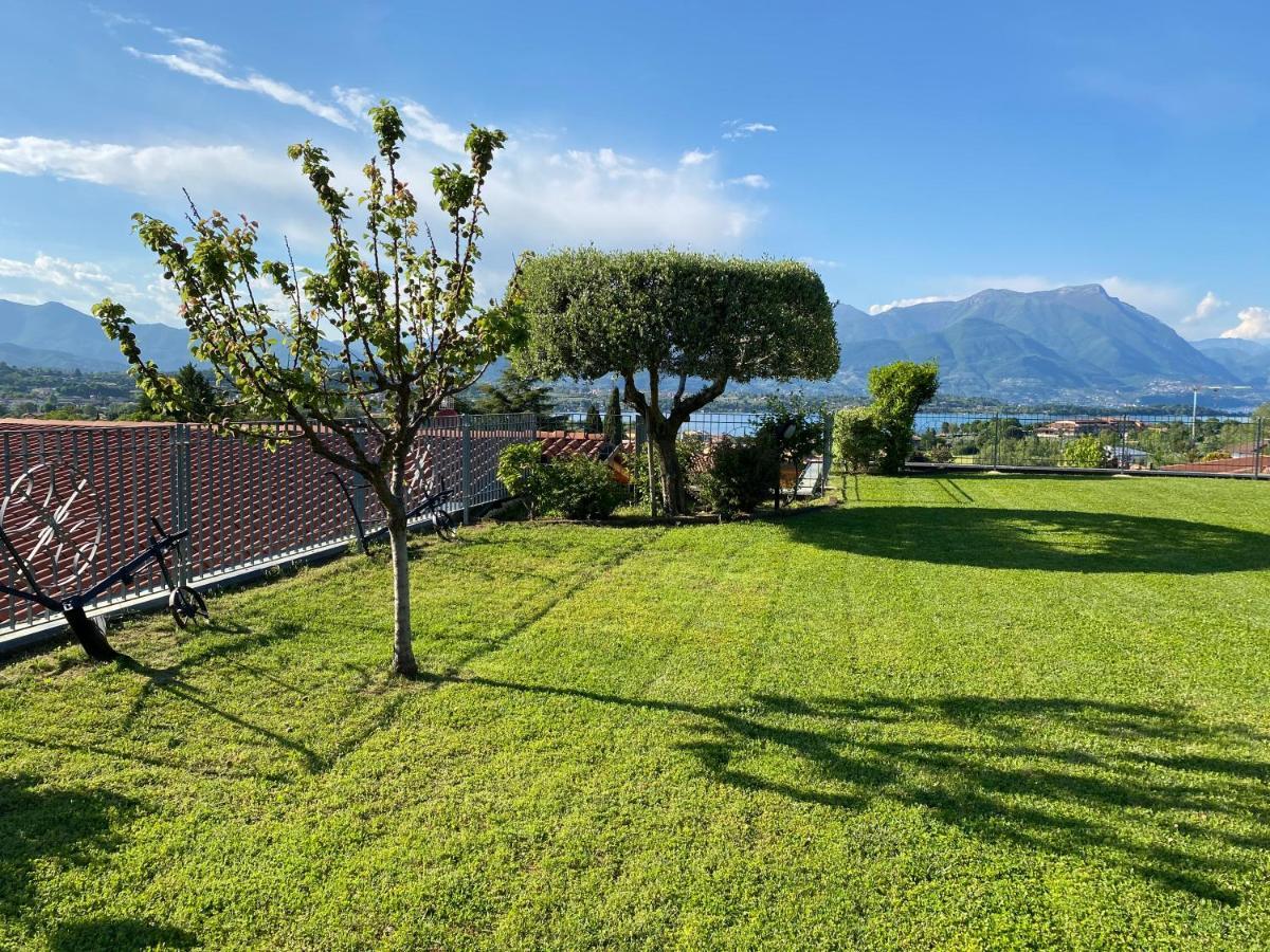 Flowers & Garden Apartment Con Vista Lago Manerba del Garda Bagian luar foto