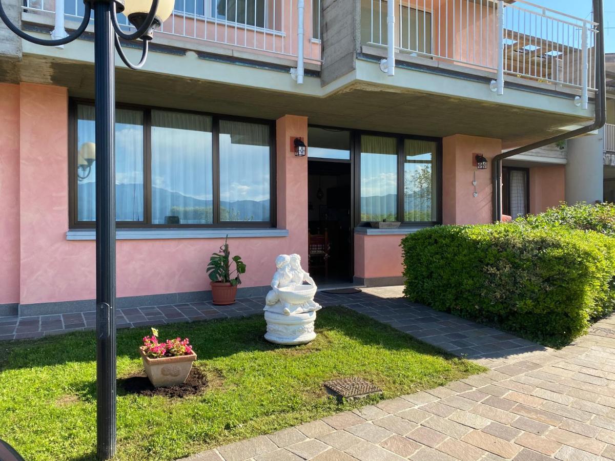 Flowers & Garden Apartment Con Vista Lago Manerba del Garda Bagian luar foto