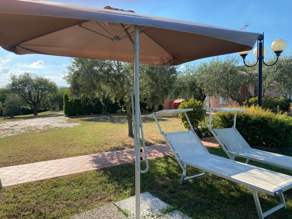 Flowers & Garden Apartment Con Vista Lago Manerba del Garda Bagian luar foto
