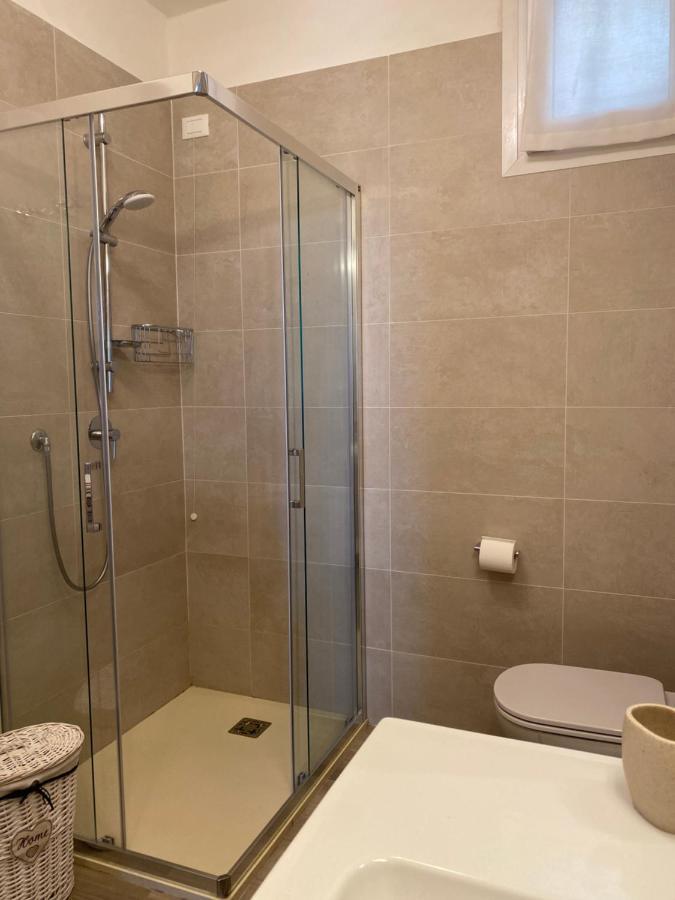 Flowers & Garden Apartment Con Vista Lago Manerba del Garda Bagian luar foto